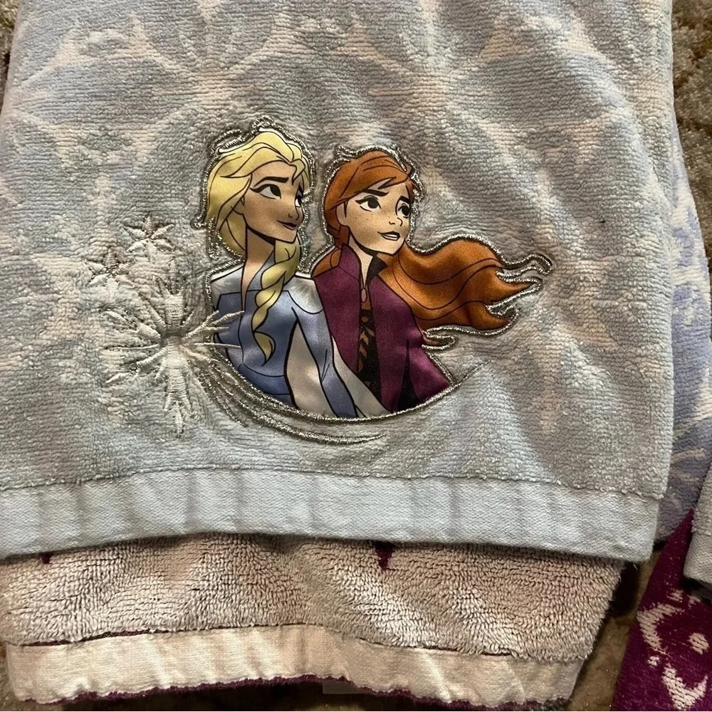 Disney's Frozen 2 Anna & Elsa Hand And Bath Towel Set Jumping Beans Blue Purple